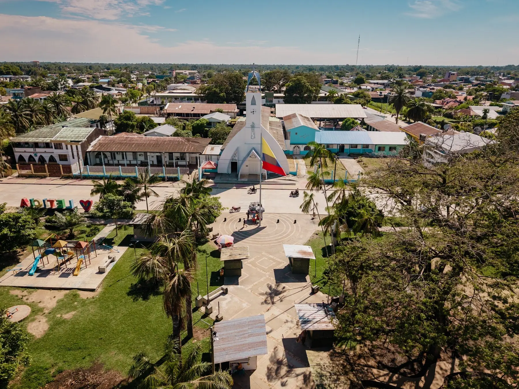 Vista aerea del centro de Leticia en el Amazonas colombiano