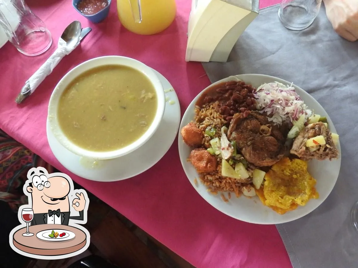 Typical Amazon meal included in the same-day 4 day tour