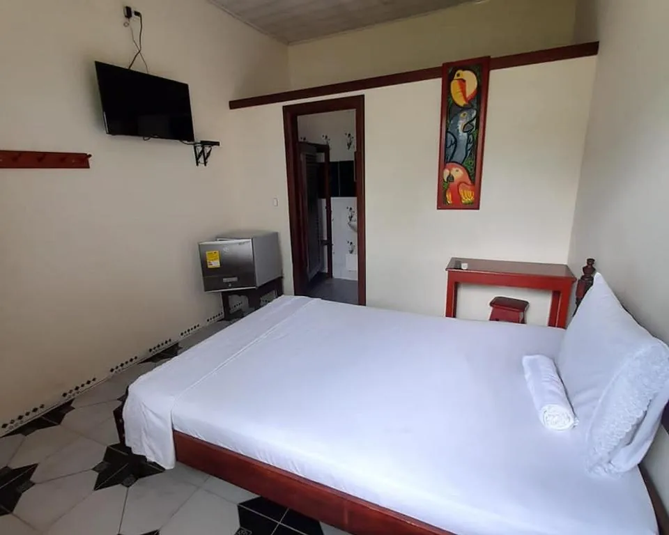 Private room for the same-day 4 day Amazon tour in Puerto Narino